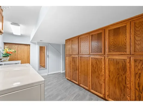 53 SE 74th Avenue Portland OR 97215