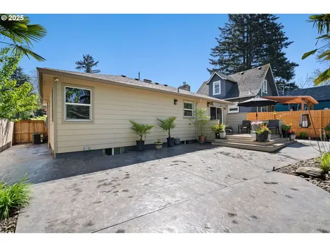 53 SE 74th Avenue Portland OR 97215