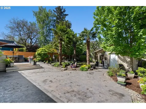 53 SE 74th Avenue Portland OR 97215