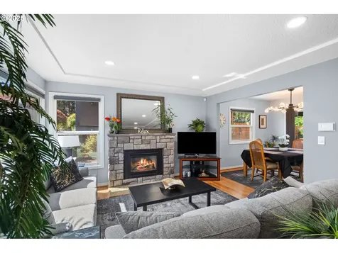 53 SE 74th Avenue Portland OR 97215