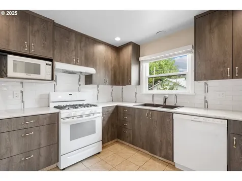 4852 SE 65th Avenue Portland OR 97206