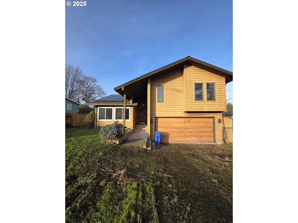 291 SE Shigley Street Winston OR 97496