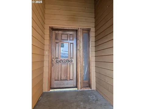 291 SE Shigley Street Winston OR 97496