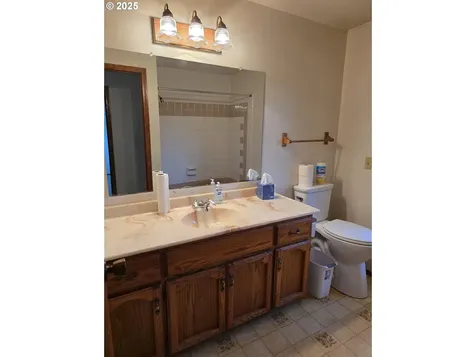 291 SE Shigley Street Winston OR 97496