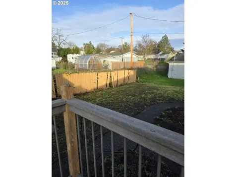 291 SE Shigley Street Winston OR 97496
