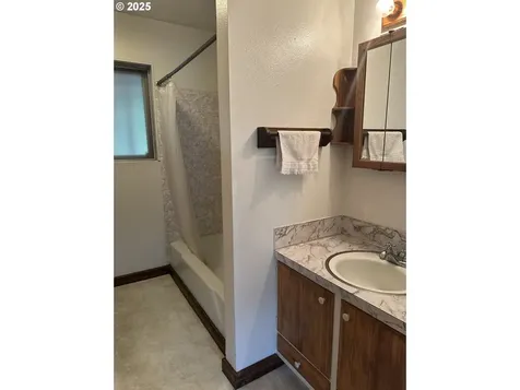 2475 Willamette Falls Drive West Linn OR 97068