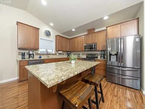 1020 E 4th Street Yamhill OR 97148
