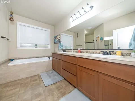 1020 E 4th Street Yamhill OR 97148
