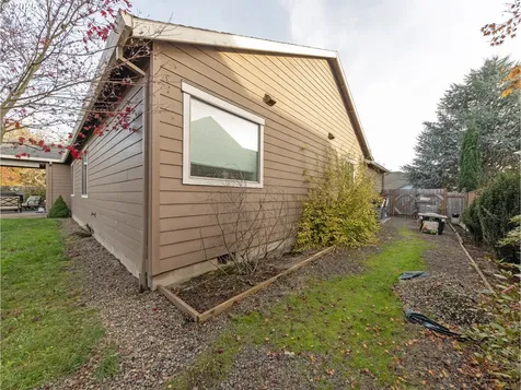 1020 E 4th Street Yamhill OR 97148
