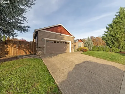 1020 E 4th Street Yamhill OR 97148