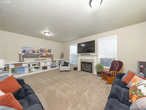 1020 E 4th Street Yamhill OR 97148