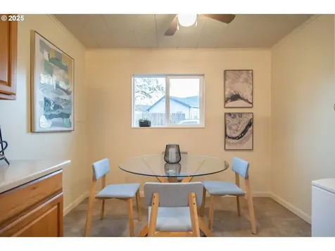 1418 SE Micelli Street Roseburg OR 97470