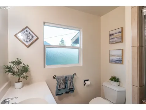 1418 SE Micelli Street Roseburg OR 97470