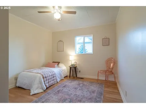 1418 SE Micelli Street Roseburg OR 97470