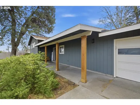 825 W Ridgeway Avenue Hermiston OR 97838