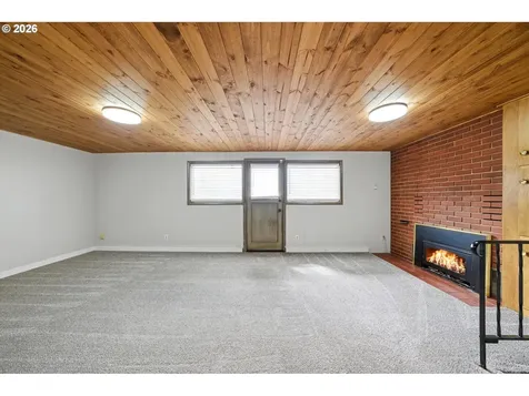 825 W Ridgeway Avenue Hermiston OR 97838