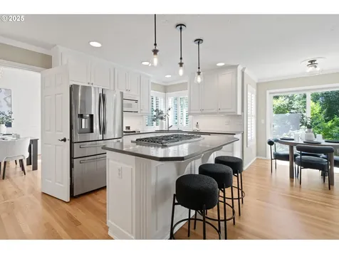 5790 Ridgetop Court Lake Oswego OR 97035
