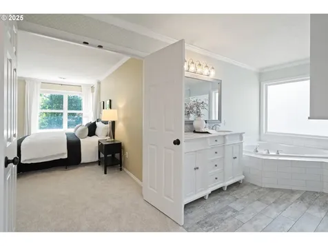 5790 Ridgetop Court Lake Oswego OR 97035