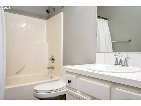18576 SW Tara Meadows Court Beaverton OR 97078