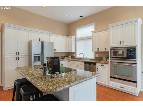 28651 SW Crestwood Drive Wilsonville OR 97070