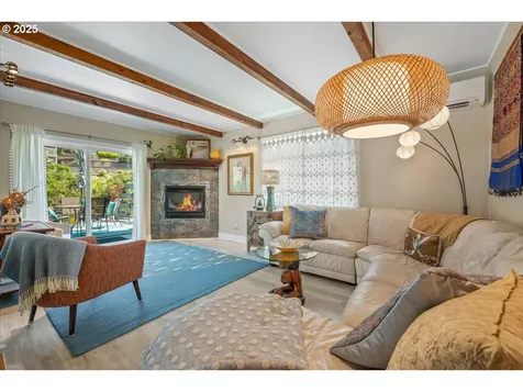 414 N Tomahawk Island Drive Portland OR 97217