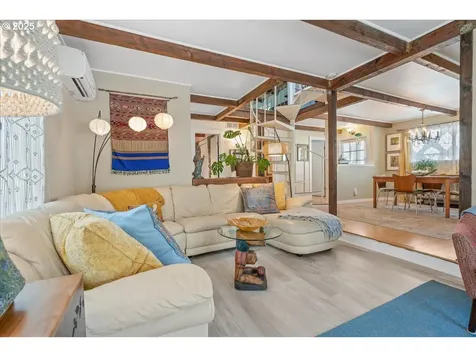 414 N Tomahawk Island Drive Portland OR 97217