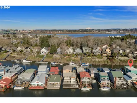 414 N Tomahawk Island Drive Portland OR 97217