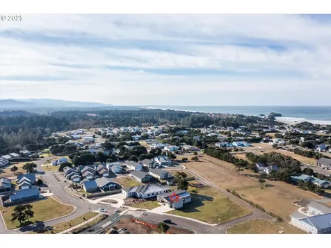 2876 Salty Dog Drive Bandon OR 97411