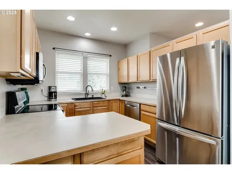 6037 Orchid Lane Springfield OR 97478