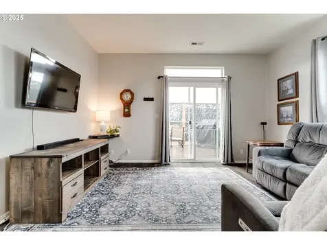 6037 Orchid Lane Springfield OR 97478
