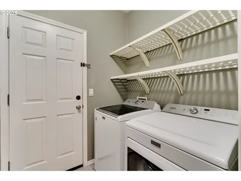 6037 Orchid Lane Springfield OR 97478