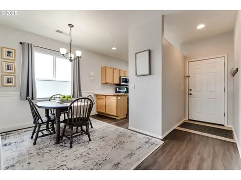 6037 Orchid Lane Springfield OR 97478