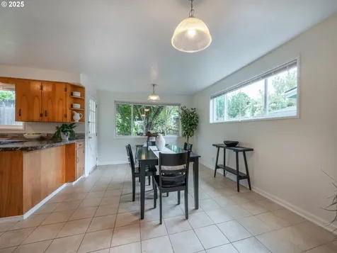 2625 Potter Street Eugene OR 97405