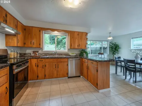 2625 Potter Street Eugene OR 97405