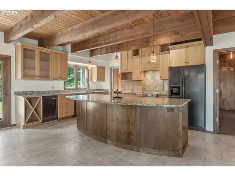 27690 SW Strawberry Hill Drive Hillsboro OR 97123