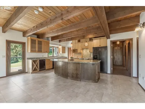 27690 SW Strawberry Hill Drive Hillsboro OR 97123