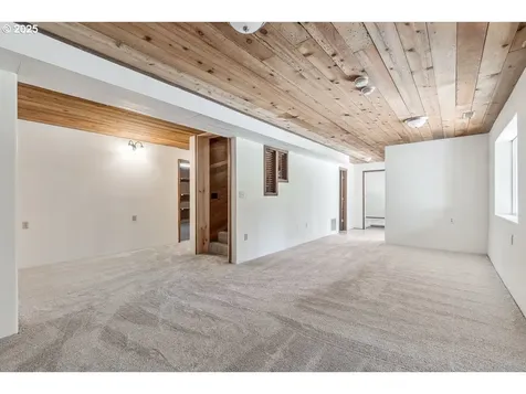 27690 SW Strawberry Hill Drive Hillsboro OR 97123
