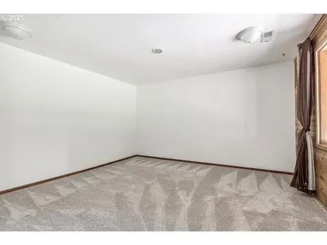 27690 SW Strawberry Hill Drive Hillsboro OR 97123