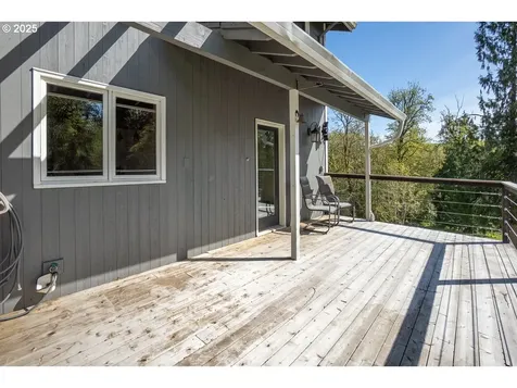 27690 SW Strawberry Hill Drive Hillsboro OR 97123