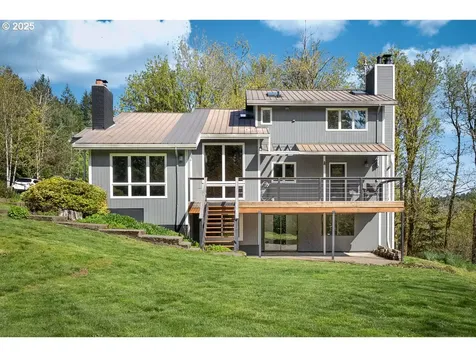 27690 SW Strawberry Hill Drive Hillsboro OR 97123