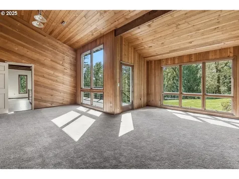 27690 SW Strawberry Hill Drive Hillsboro OR 97123