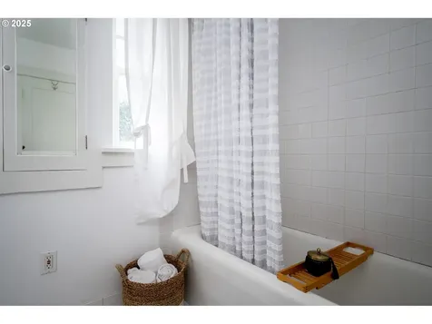 1969 SE 25th Avenue Portland OR 97214