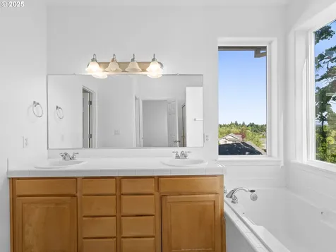 3232 Journeay Court West Linn OR 97068