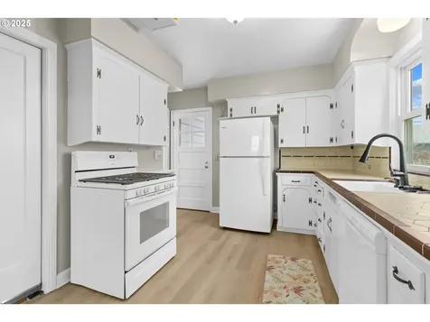 4703 N Willamette Boulevard Portland OR 97203