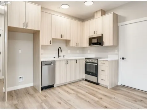 14362 SE Knight Street Portland OR 97236