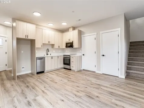 14362 SE Knight Street Portland OR 97236