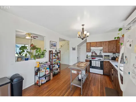 246 D Street Coos Bay OR 97420