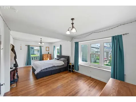 246 D Street Coos Bay OR 97420