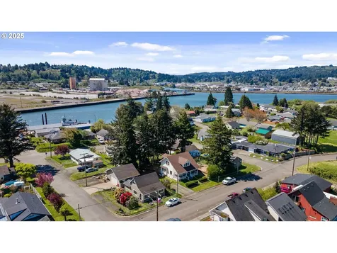246 D Street Coos Bay OR 97420