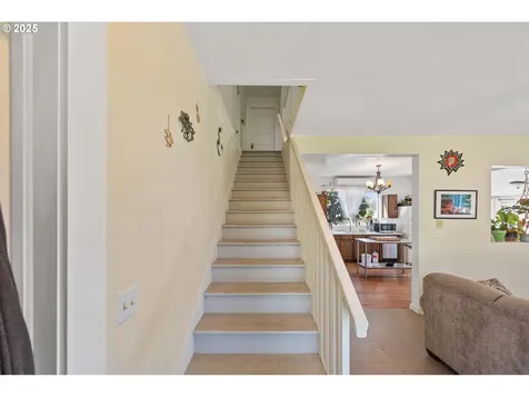 246 D Street Coos Bay OR 97420